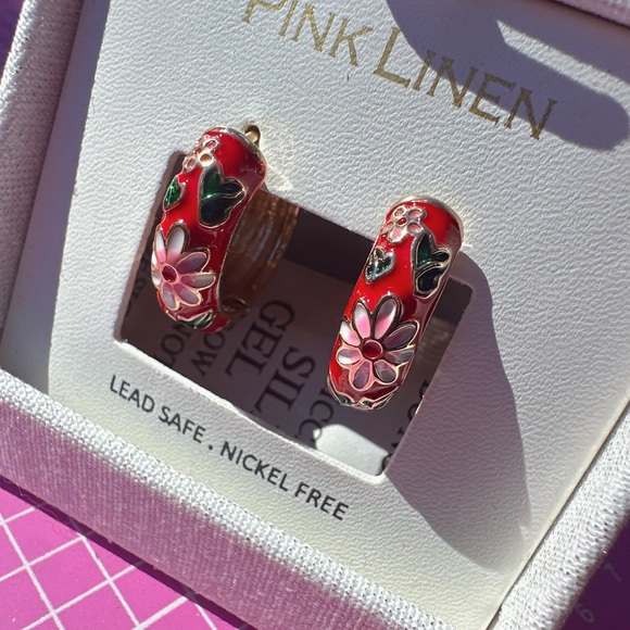 Pink linen clip on earrings red gold tone flower loop LEAD SAFE NICKEL FREE NIB - Picture 1 of 11